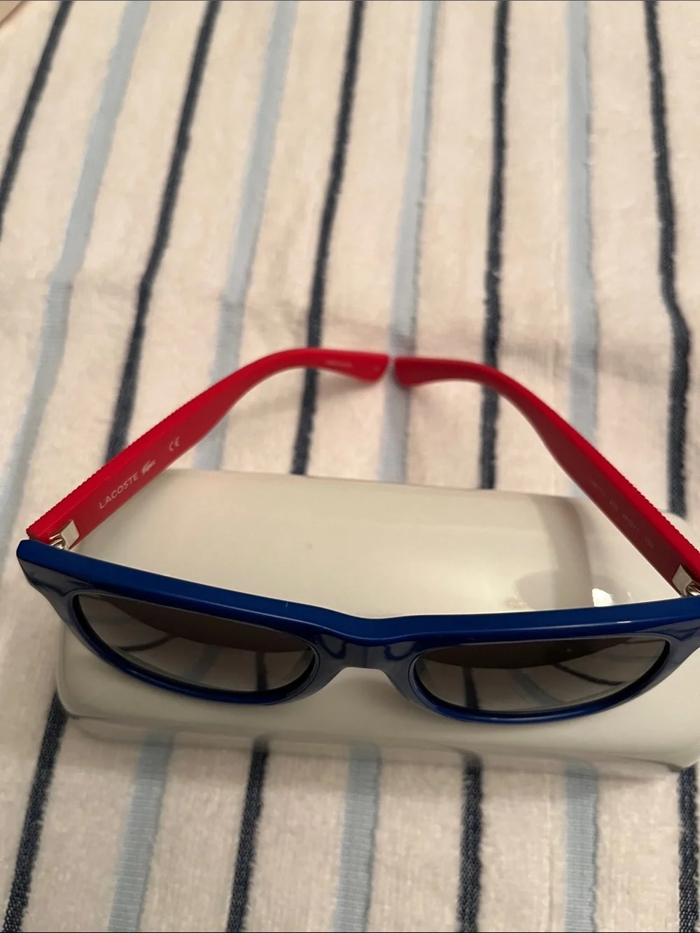 Lacoste child/youth Blue and Red Frame Sunglasses L3617S